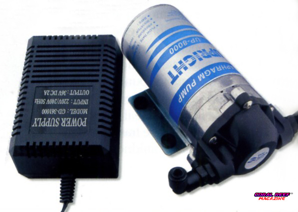 Una pompa di pressione con alimentatore.